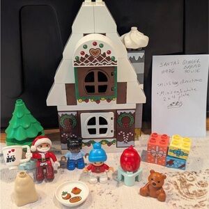 LEGO Duplo Festive Gingerbread House with Figures 10976